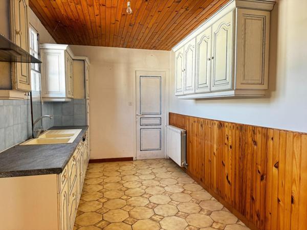 Maison à DOLUS-D'OLERON, 17550 - 8 pièces 207m²