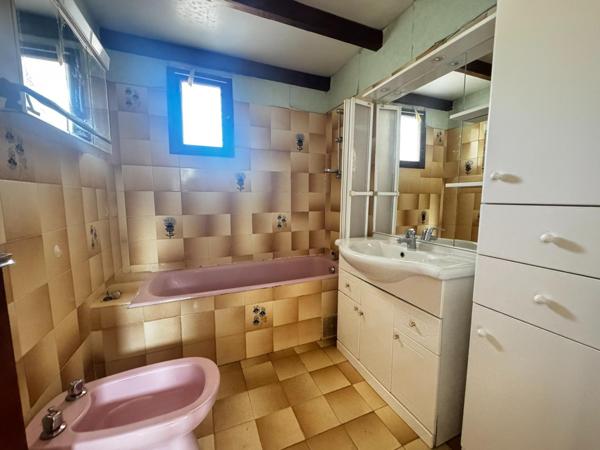 Maison à DOLUS-D'OLERON, 17550 - 8 pièces 207m²