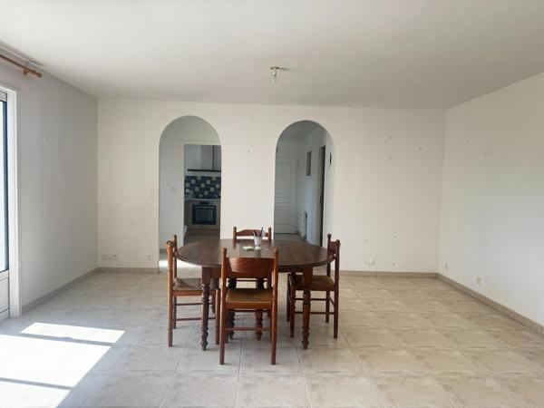 Maison à DOLUS-D'OLERON, 17550 - 8 pièces 207m²