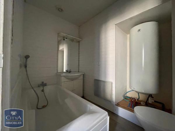 Appartement à louer 3 pièces 75.19m² Mensignac (24350)