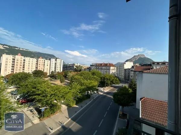 Appartement à louer 3 pièces 79.88m² Grenoble (38000)