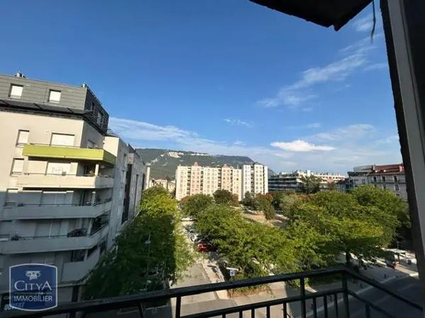 Appartement à louer 3 pièces 79.88m² Grenoble (38000)
