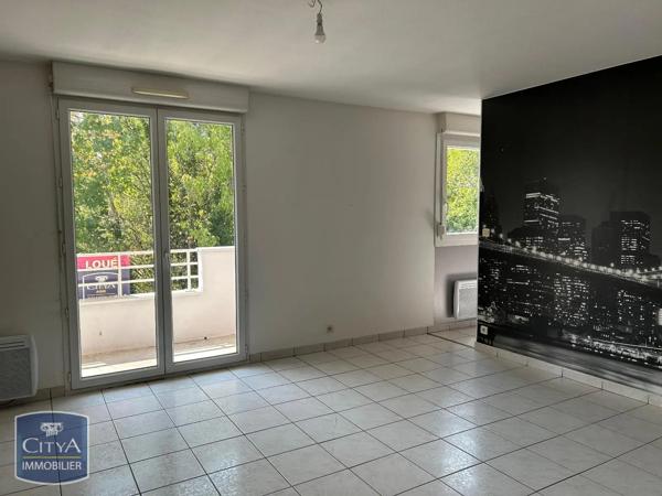 Appartement à louer 2 pièces 51.38m² Oyonnax (01100)
