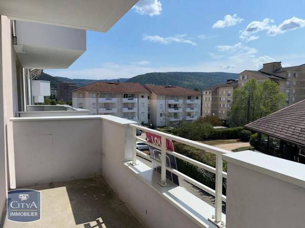 Appartement à louer 2 pièces 51.38m² Oyonnax (01100)
