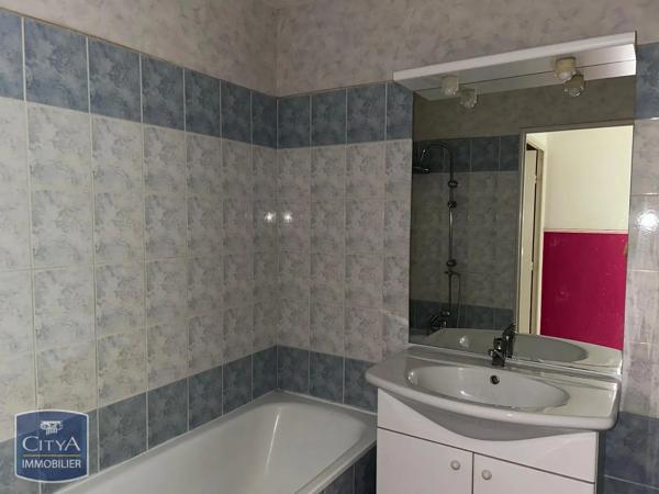Appartement à louer 2 pièces 51.38m² Oyonnax (01100)