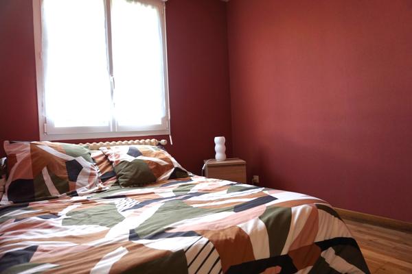 MAISON DE PLAIN PIED? 83M², 2 CHAMBRES, TERRAIN CLOS DE 533M²