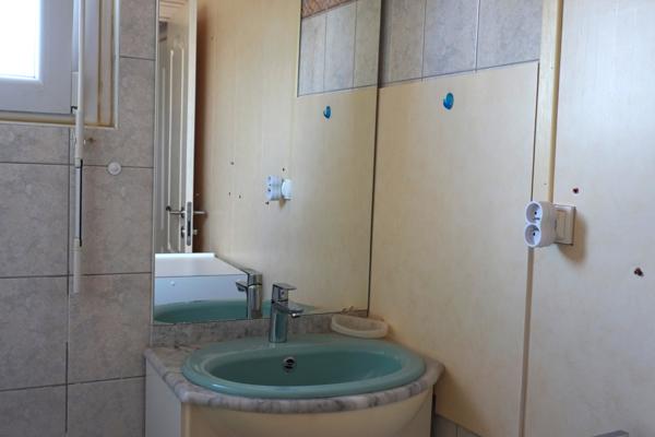 MAISON DE PLAIN PIED? 83M², 2 CHAMBRES, TERRAIN CLOS DE 533M²