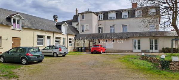 Local d activites de 650 m²