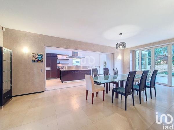 Maison à vendre 14 pièces 850 m² Bougival