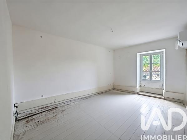 Immeuble à vendre 105 m² Confolens