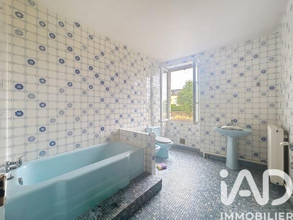 Immeuble à vendre 105 m² Confolens