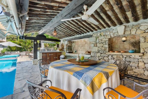 Charmante villa dans un domaine prisé