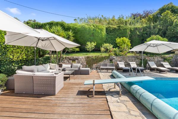Charmante villa dans un domaine prisé