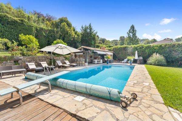 Charmante villa dans un domaine prisé