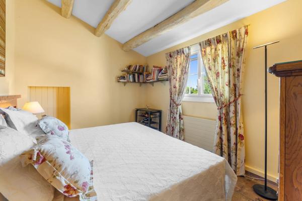 Charmante villa dans un domaine prisé
