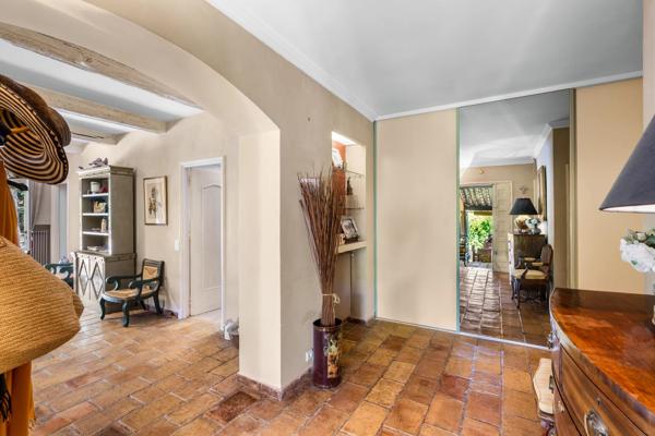 Charmante villa dans un domaine prisé
