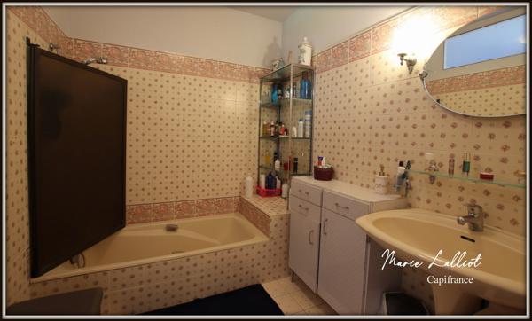 Maison à vendre 7p, 194m², Le Malesherbois, plain-pied, école, RER, séjour spacieux, double garage, 5 chambres