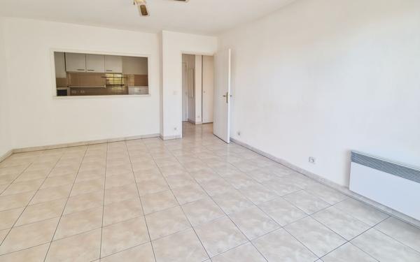 Appartement à vendre    2 pièces • 37,42 m2 Saint-Laurent-du-Var