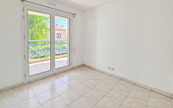 Appartement à vendre    2 pièces • 37,42 m2 Saint-Laurent-du-Var