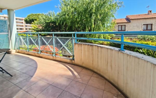 Appartement à vendre    2 pièces • 37,42 m2 Saint-Laurent-du-Var