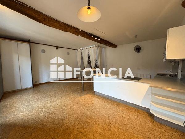 Location Maison 2 pièces 77 m² - 14 PASSAGE DU MULETIER Ambutrix 01500