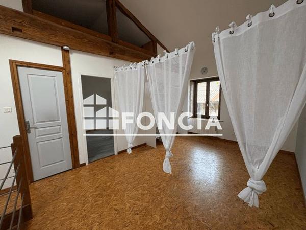 Location Maison 2 pièces 77 m² - 14 PASSAGE DU MULETIER Ambutrix 01500