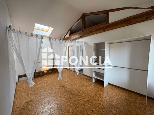 Location Maison 2 pièces 77 m² - 14 PASSAGE DU MULETIER Ambutrix 01500