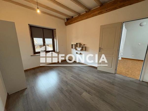 Location Maison 2 pièces 77 m² - 14 PASSAGE DU MULETIER Ambutrix 01500