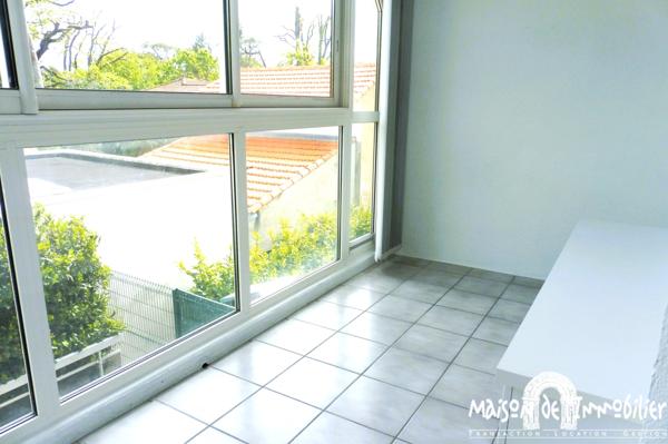 VENTE A VAUX SUR MER - LUMINEUX APPARTEMENT A 2 PAS DE LA MER - GARAGE - LIMITROPHE ROYAN