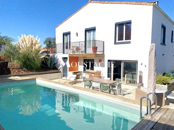 MAISON FAMILIALE ENTIEREMENT RÉNOVÉE - PISCINE & 15 MINUTES A PIED PLAGE ET CENTRE-VILLE -