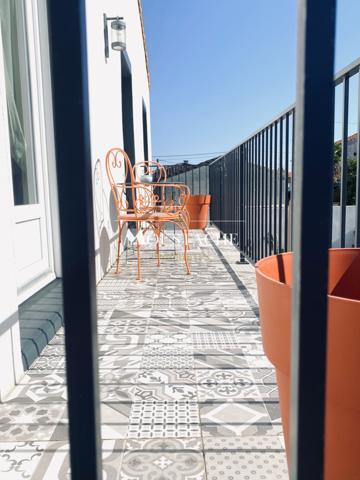 MAISON FAMILIALE ENTIEREMENT RÉNOVÉE - PISCINE & 15 MINUTES A PIED PLAGE ET CENTRE-VILLE -