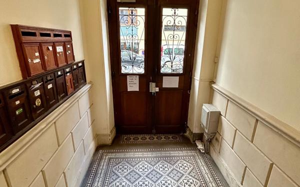 Appartement à vendre    3 pièces • 51,70 m2 Pau