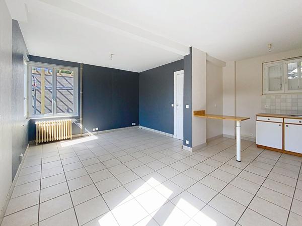 A vendre proche du centre d' Amboise  maison 68 m² 3 chambres