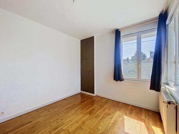 A vendre proche du centre d' Amboise  maison 68 m² 3 chambres