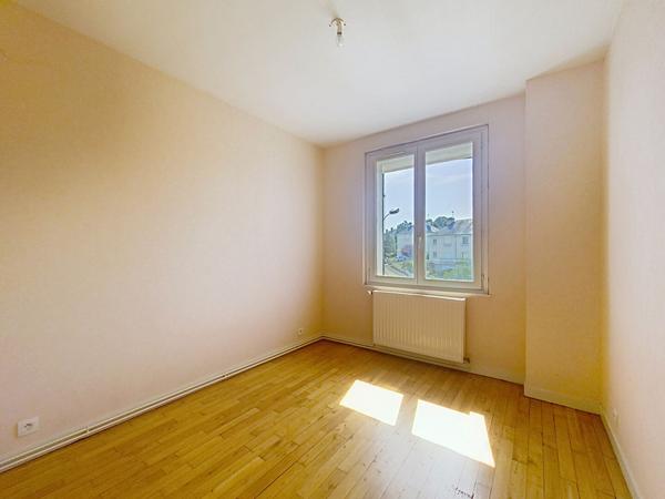 A vendre proche du centre d' Amboise  maison 68 m² 3 chambres
