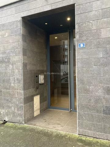 Location Parking 14 m2 à Reims