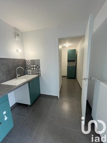 Appartement 3 pièces de 63 m² à Romainville (93230)