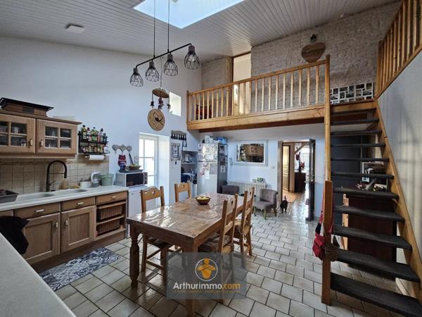 Vente Maison 8 pièces 145 m2 à La Grève-sur-Mignon
