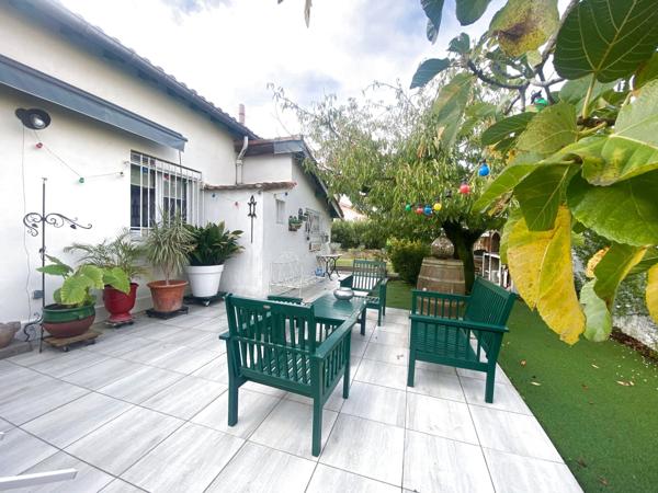 MAISON AVEC JARDIN ET GARAGE QUARTIER DES CASTORS