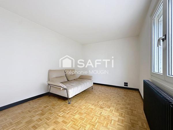 Appartement rénové avec goût, 3 chambres, loggia