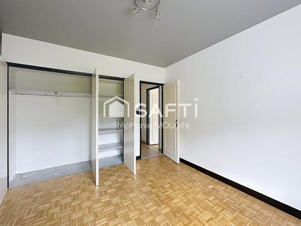 Appartement rénové avec goût, 3 chambres, loggia