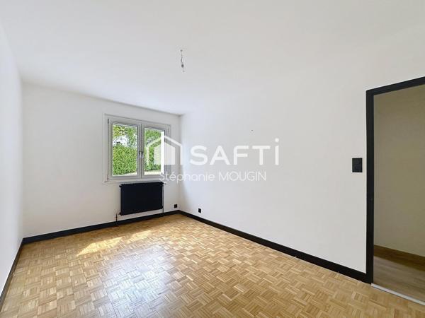 Appartement rénové avec goût, 3 chambres, loggia