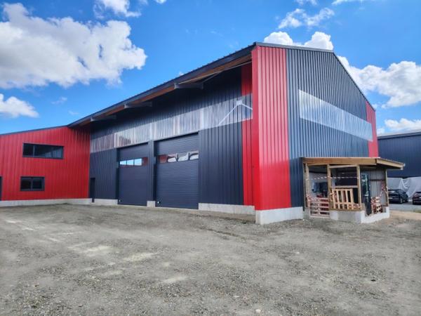 Location / Local Industriel / Bâtiment à Ploudaniel (29260)