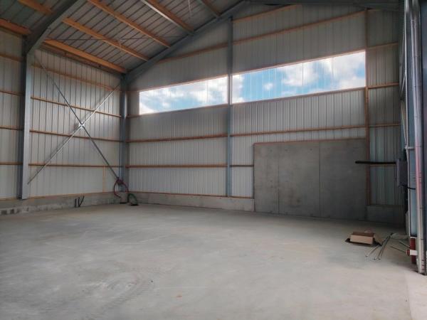 Location / Local Industriel / Bâtiment à Ploudaniel (29260)