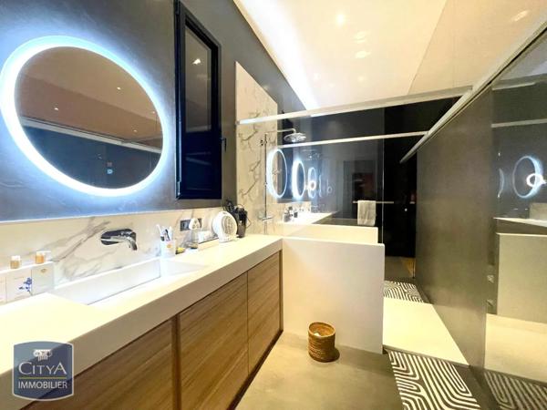 Maison à vendre 8 pièces 318m²