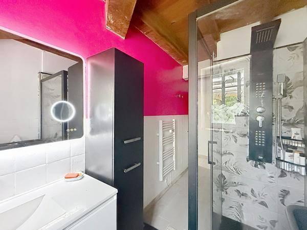 Maison
         4 pièces
        - 118 m² Exclusivité 234 500 €*