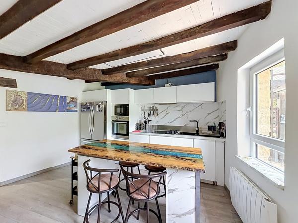Maison
         4 pièces
        - 118 m² Exclusivité 234 500 €*