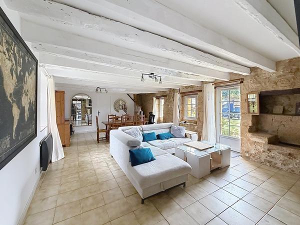 Maison
         4 pièces
        - 118 m² Exclusivité 234 500 €*
