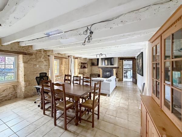 Maison
         4 pièces
        - 118 m² Exclusivité 234 500 €*
