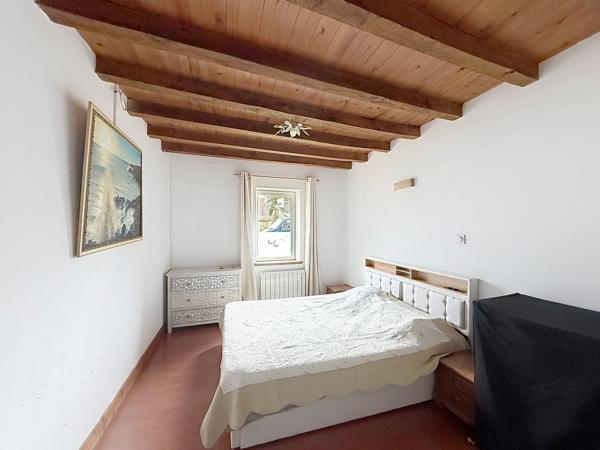 Maison
         4 pièces
        - 118 m² Exclusivité 234 500 €*